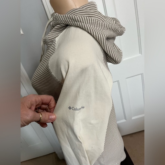 Columbia Thermal Hoodie- NWOT - Picture 4 of 9